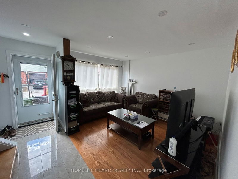 home for sale on 125-90 Wingarden Court