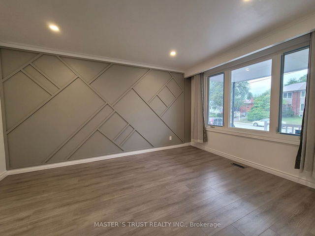 Main - 25 Willingdon Avenue