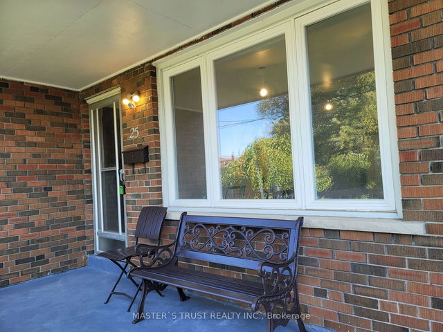 Main - 25 Willingdon Avenue