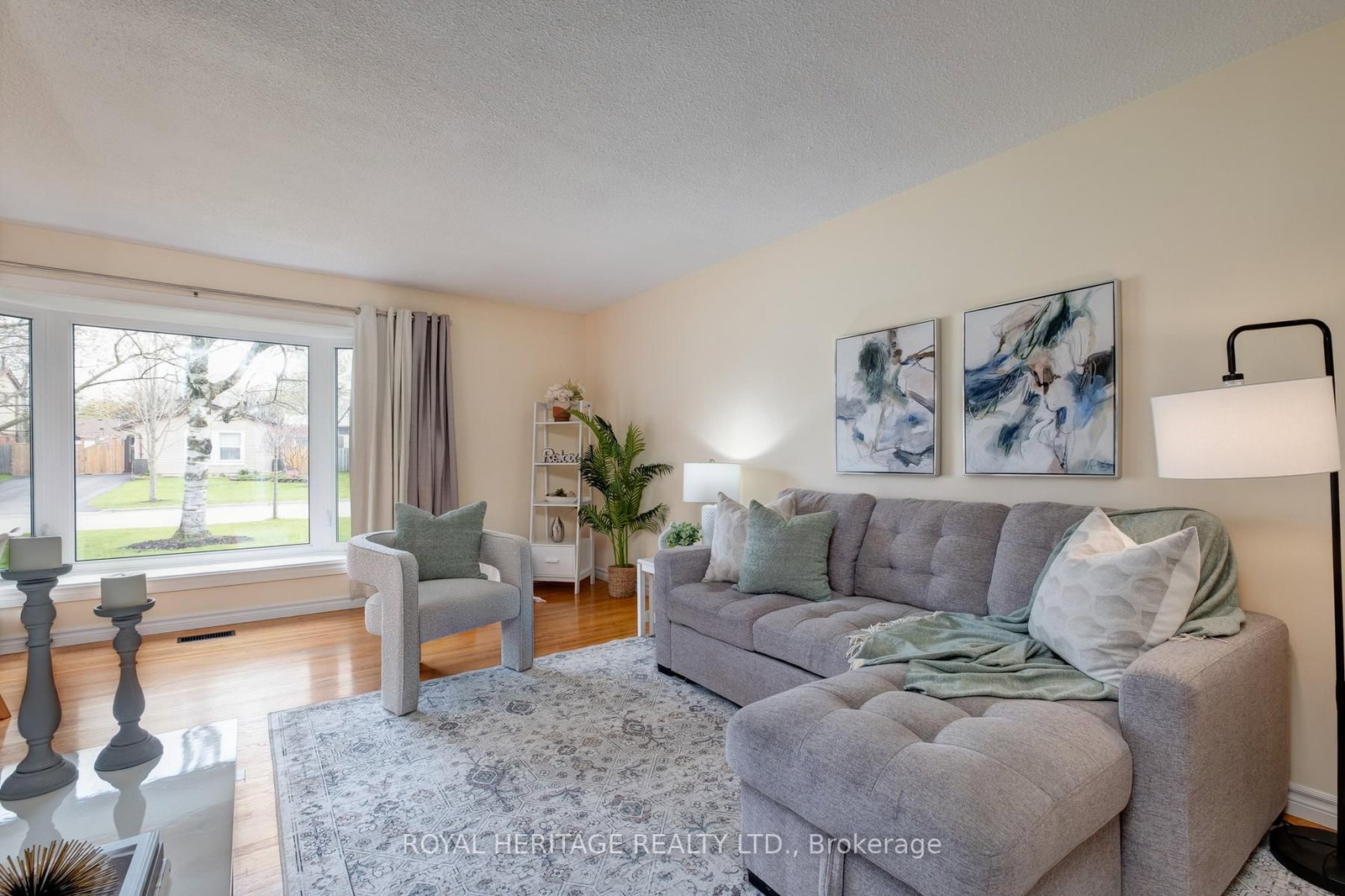 Listing Image 7
