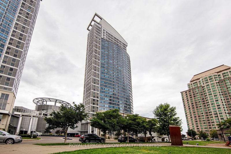 home for lease on 1515-38 Lee Centre Drive
