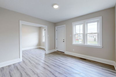 224 Beatty Ave, Oshawa - Central image-0-2
