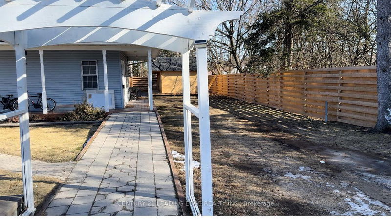 home for lease on G2-4945 Baldwin Street S