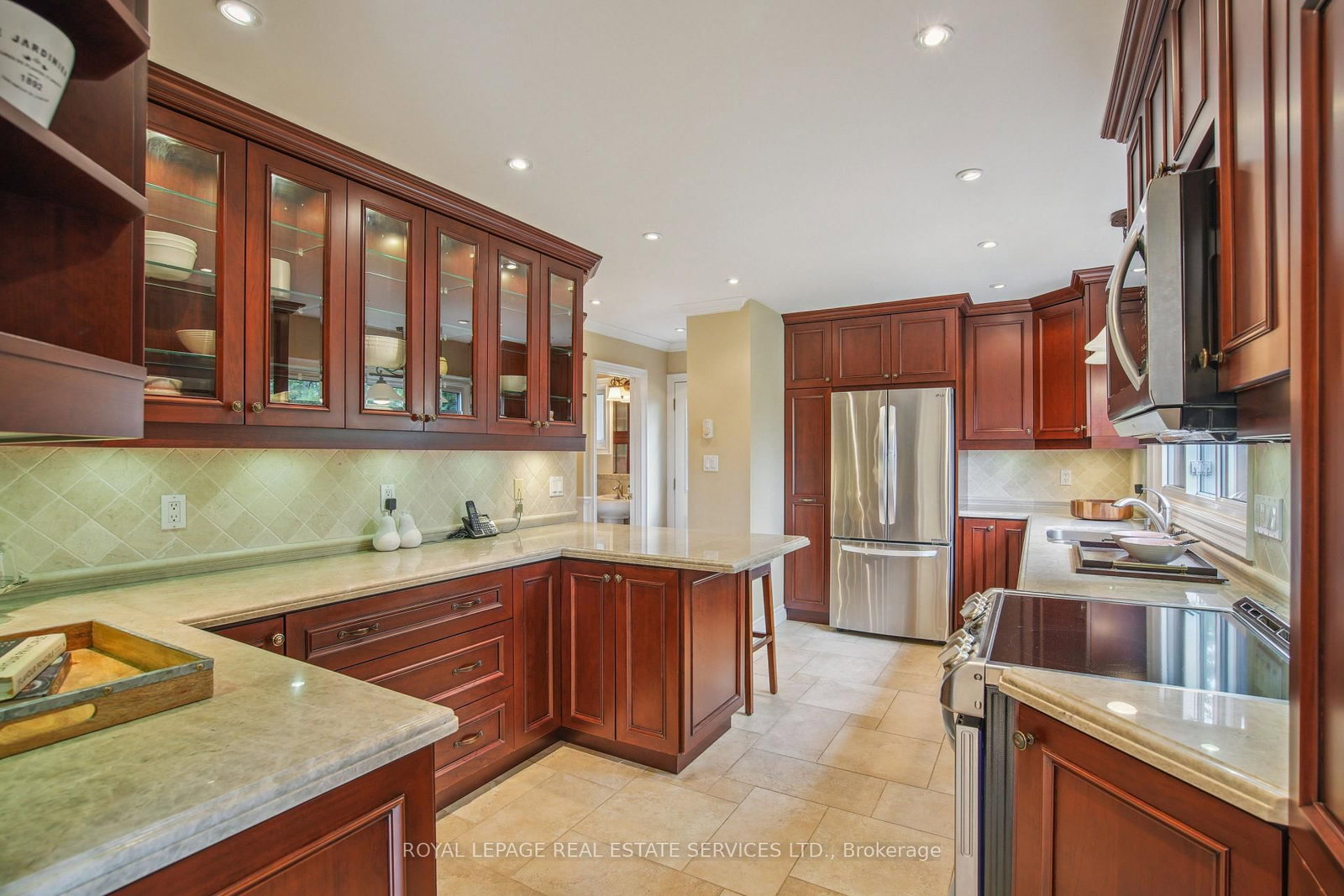 Listing Image 7