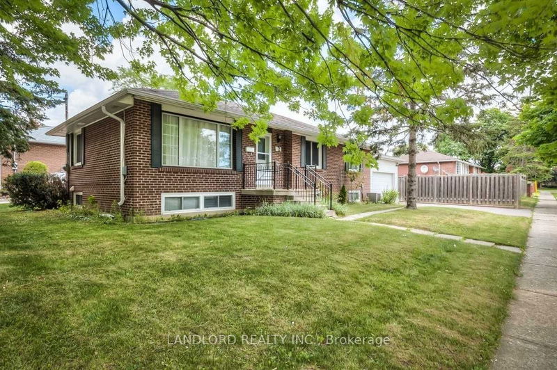 home for lease on 2 Moraine Hill Drive