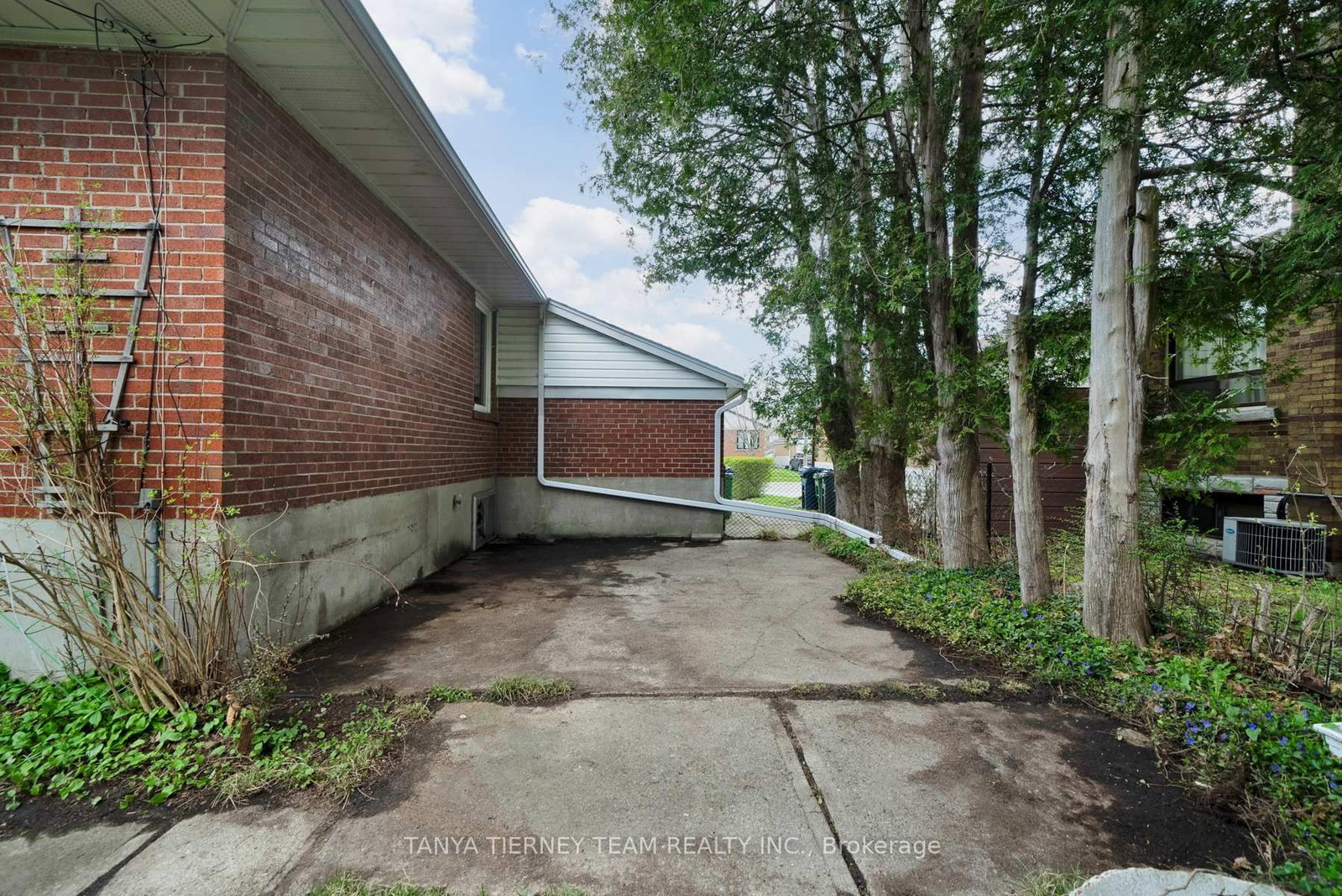 Listing Image 28