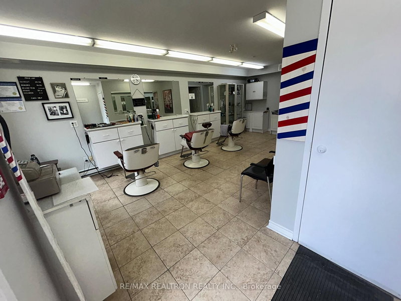 4 - 1250 St. Martins Dr, Pickering, L1W 1J3 | Image 2