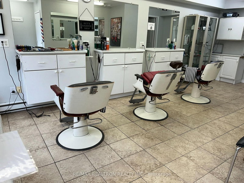 4 - 1250 St. Martins Dr, Pickering, L1W 1J3 | Image 3