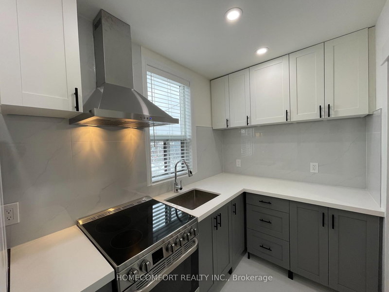 Upper - 33 Strathmore Blvd, Toronto, M4J 1P1 | Image 3