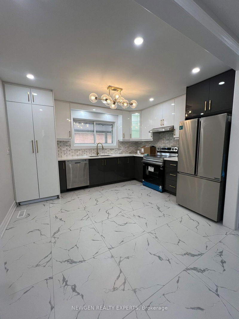 home for lease on Upper-633 Gibbons Street