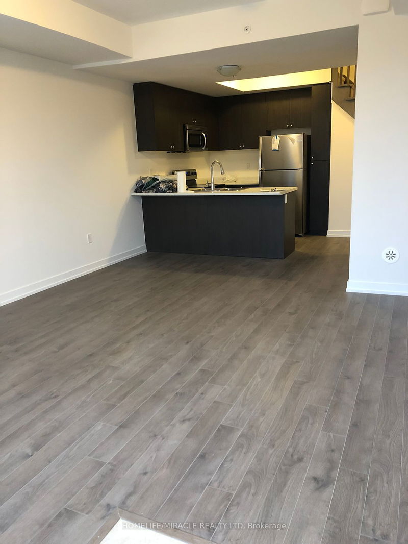 home for lease on 202-1555 Kingston Road E