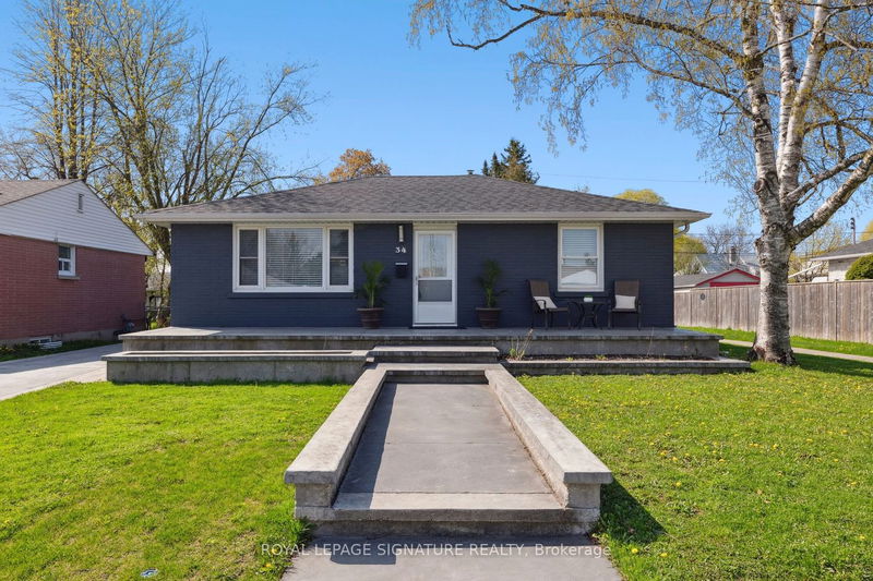home for sale on 34 Admiral Road