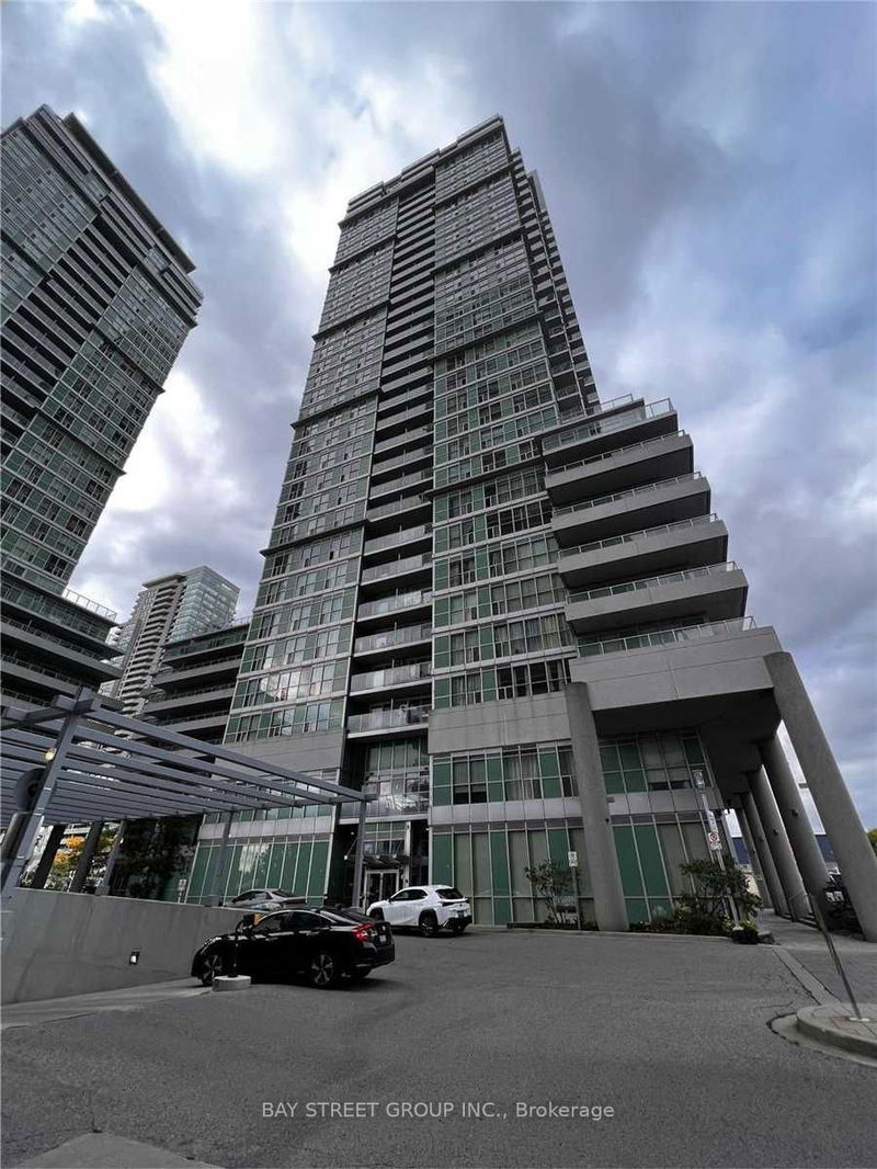 home for lease on 1408-70 Town Centre Court