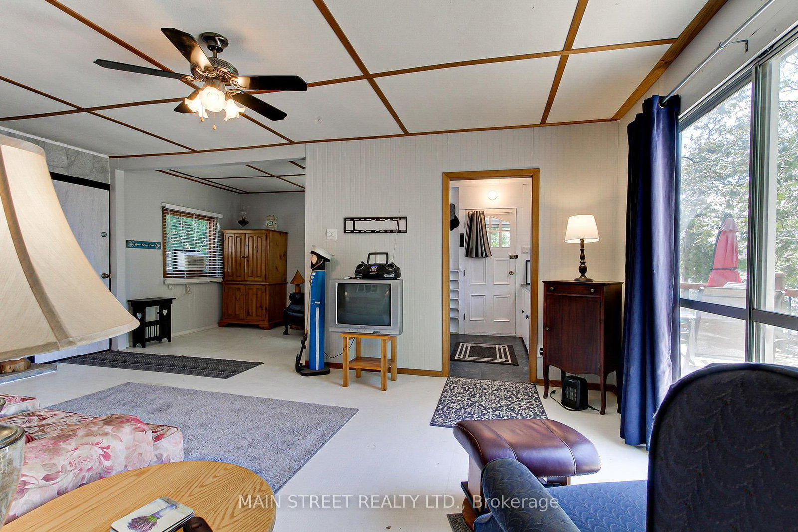 Listing Image 11