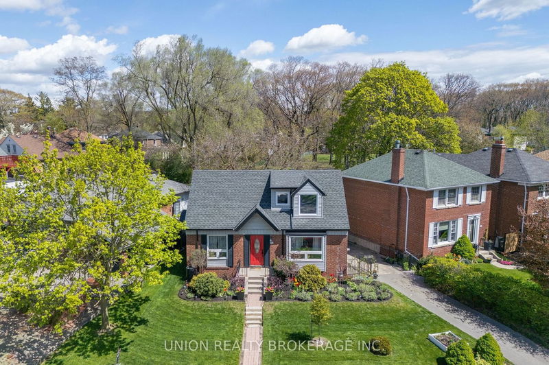 home for sale on 34 Lynndale Road