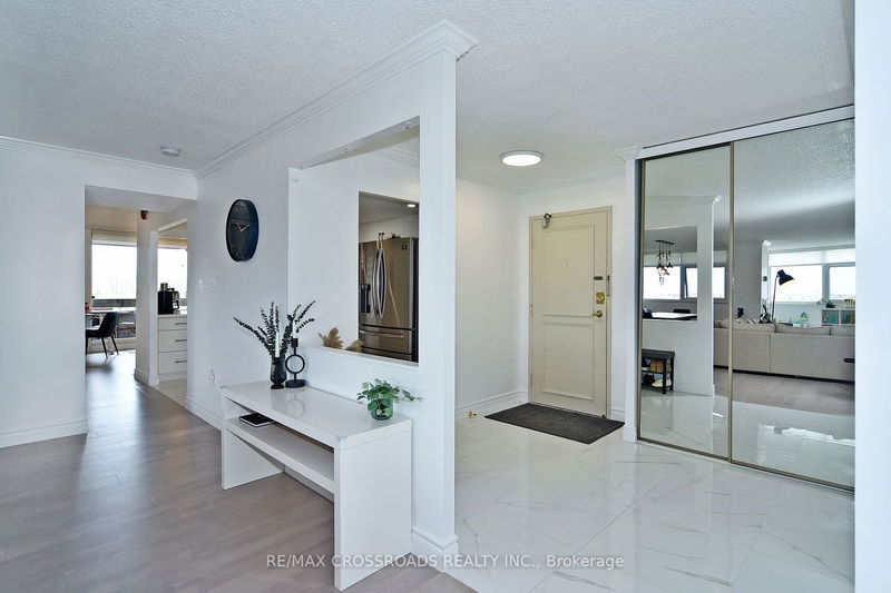 home for sale on 1102-3131 Bridletowne Circle