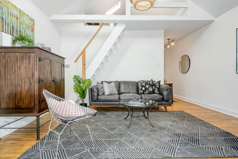 home for sale on 21 Cambrai Avenue