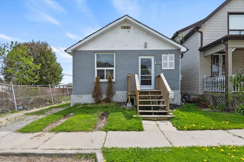 home for sale on 203 Quebec Street