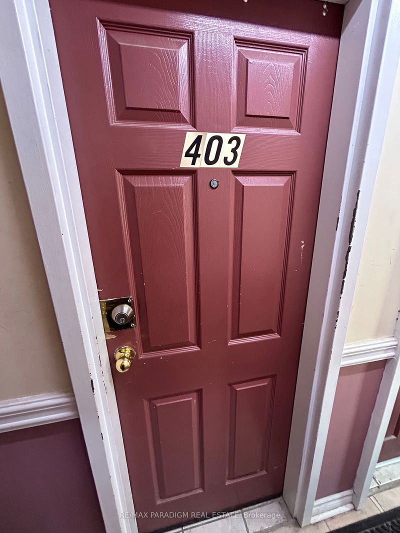 home for lease on 403-869 Broadview Avenue