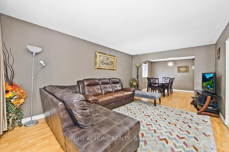 1870 Rosefield Rd, Pickering, L1V 3H6 | Image 3