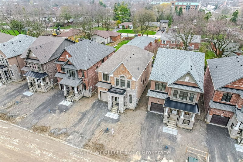 home for lease on 22 Frank Lloyd Wright Street
