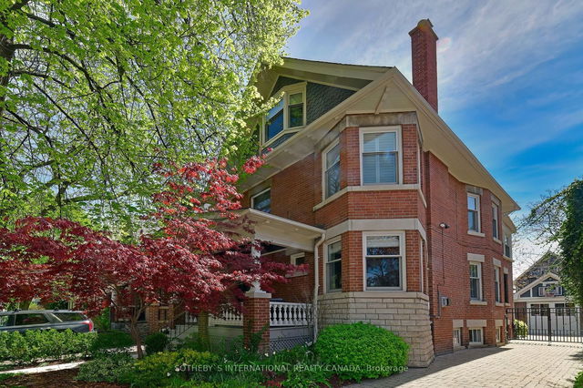 7 Hurndale Avenue