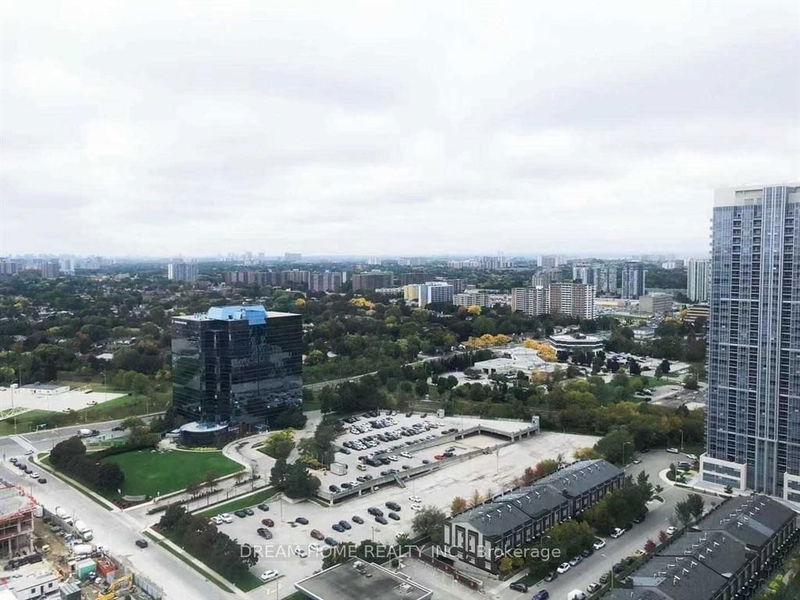 home for lease on 3109-125 Village Green Square