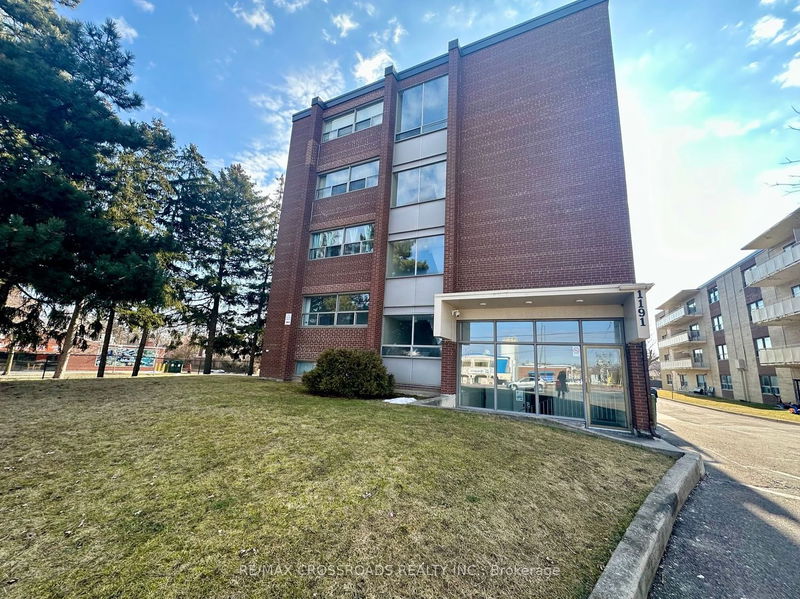 home for lease on 106-1191 Ellesmere Road