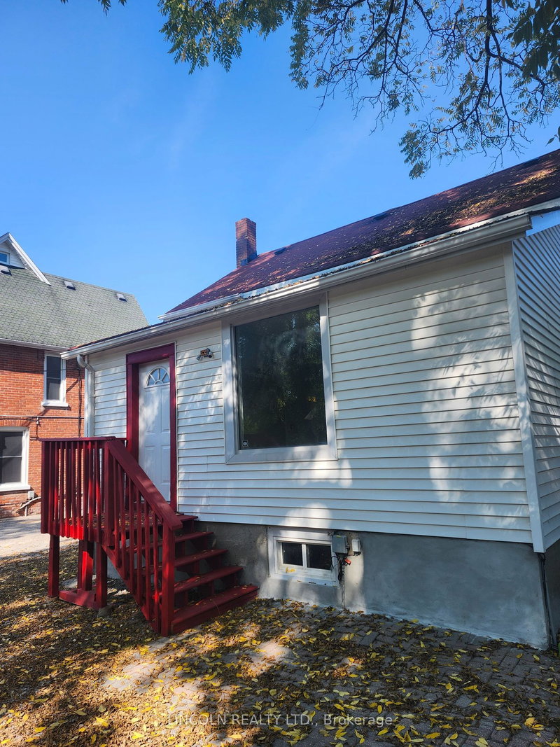 571 Kingston Rd W, Ajax, L1S 6M1 | Image 2