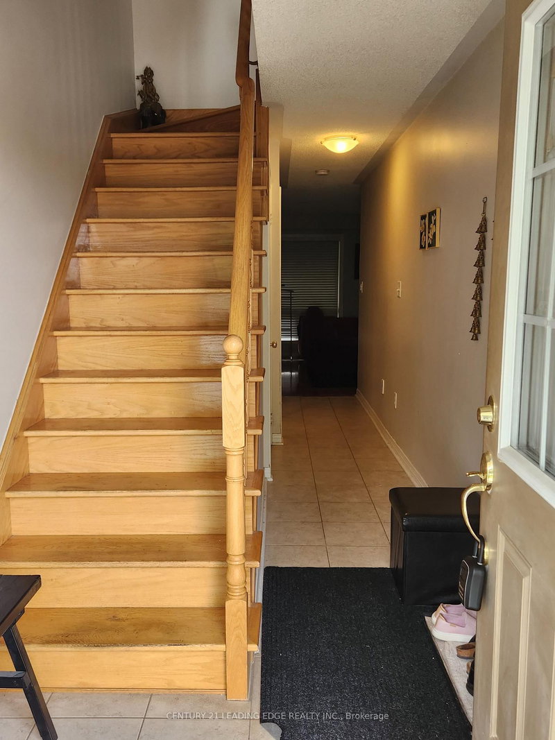 21 Oates Dr, Toronto, M1L 0A9 | Image 3