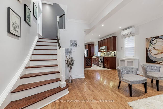 83 Hollywood Crescent