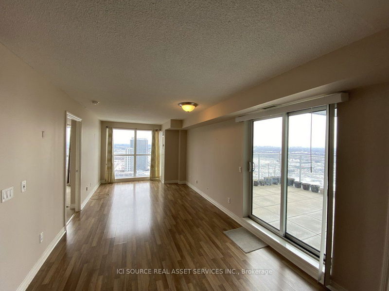 home for lease on 3305-70 Town Centre Court