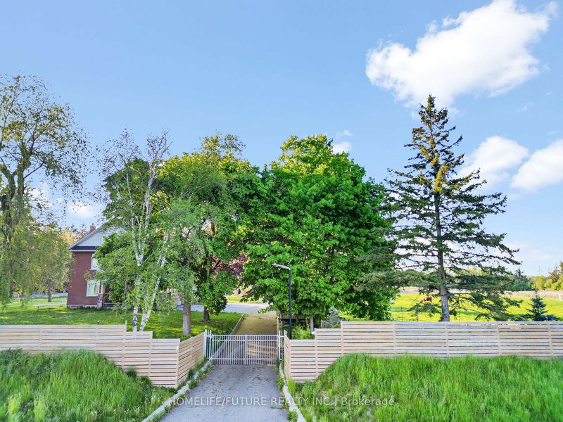 680 Winchester Rd W, Whitby, L1M 1V2 | Image 3