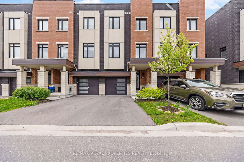 home for sale on 924 Kicking Horse Path