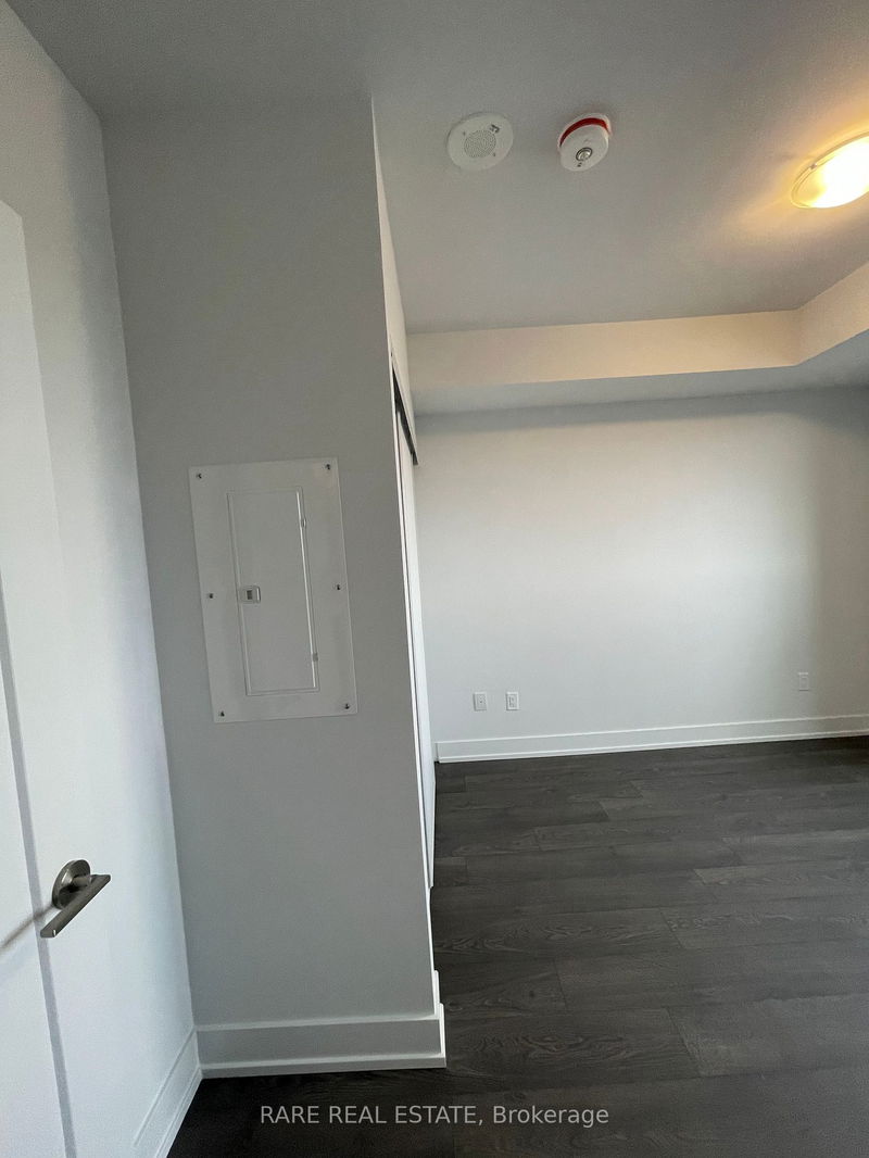 home for lease on 2510-2550 Simcoe Street N