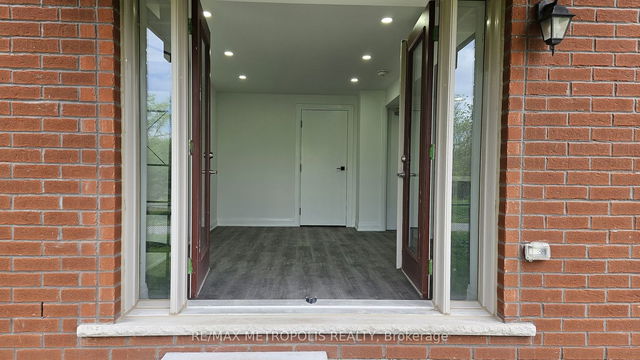 Bsmt - 99 Bremner Street