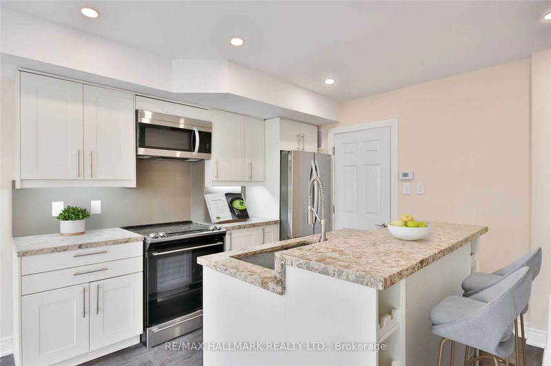 home for lease on 2-795 Broadview Avenue