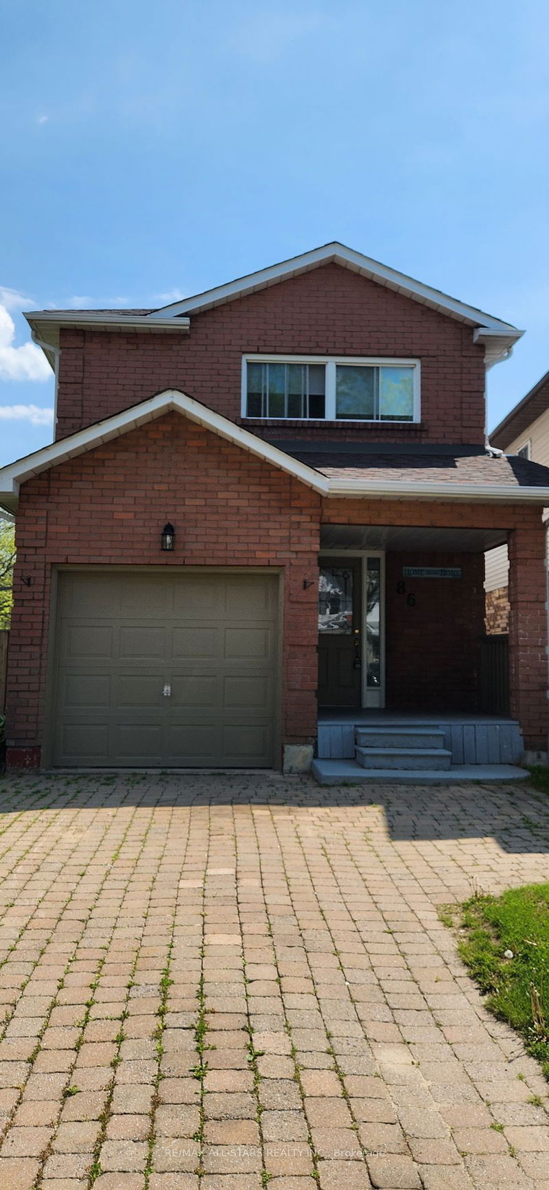 home for lease on 86 Turnberry Crescent