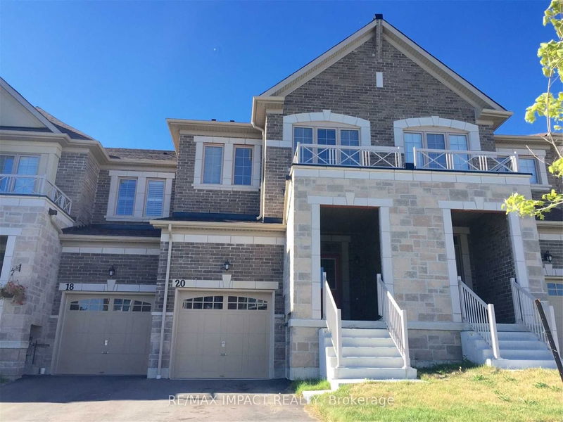 home for lease on 20 Rimrock Crescent