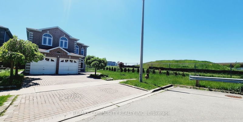 home for lease on Main-61 Chartway Boulevard