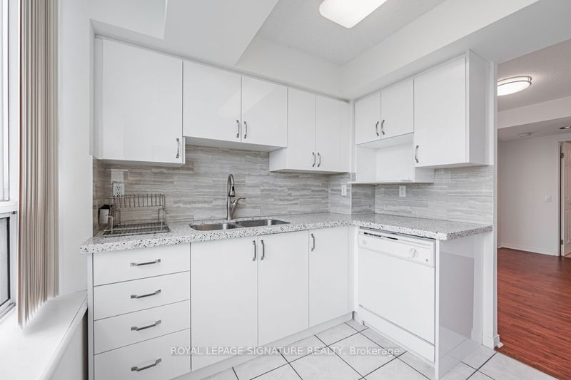  506 - 2800 Warden Ave  Toronto, M1W 3Z6 | Image 2