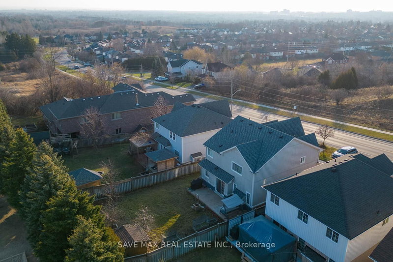 1033 Grandview St N, Oshawa, L1K 2S8 | Image 3