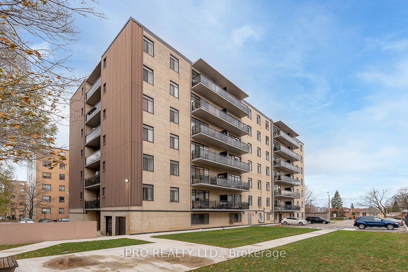 home for lease on 204-825 Kennedy Road