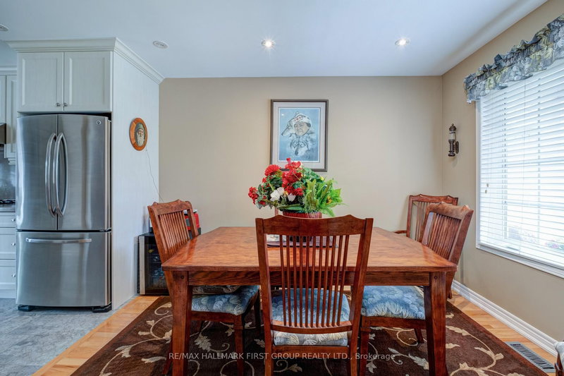 1130 Oakhill Ave, Oshawa, L1K 2P1 | Image 3