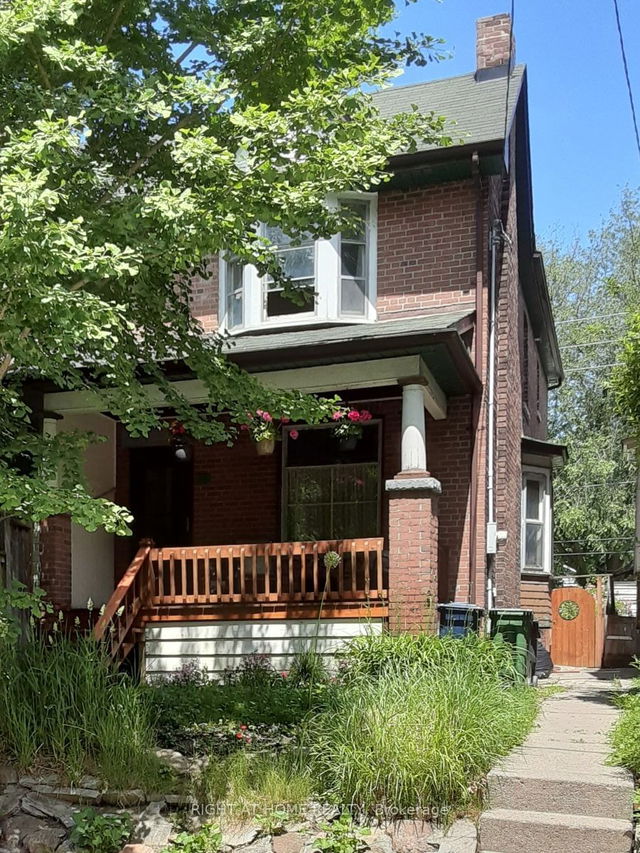 18 Mallon Avenue