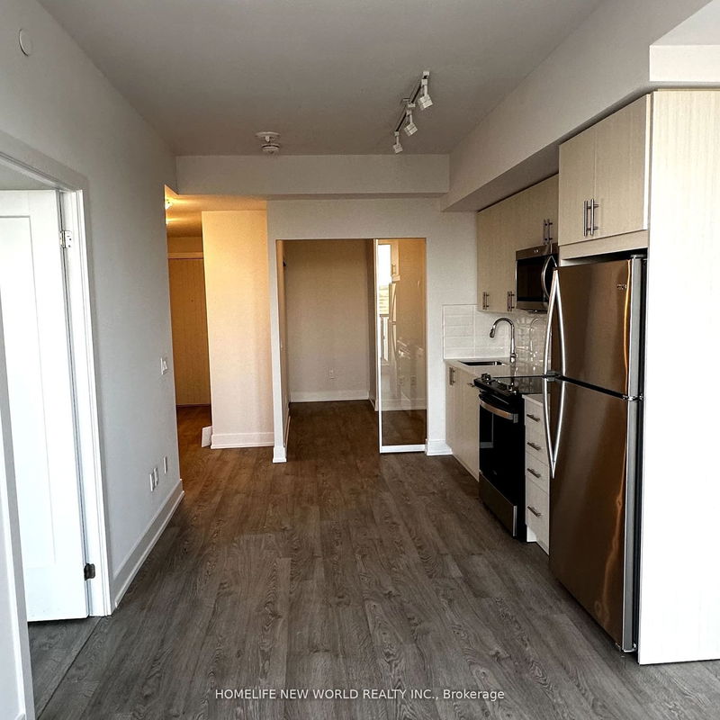 home for lease on PH14-2550 Simcoe Street N