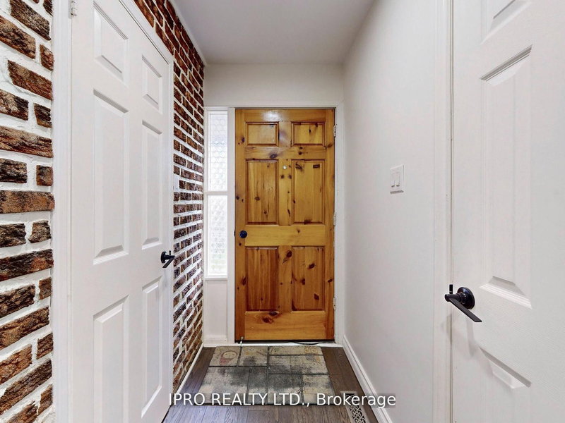 25 Ivanic Crt, Whitby, L1N 6E3 | Image 3