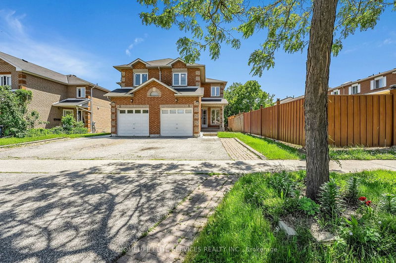 home for sale on 3 Lenthall Avenue