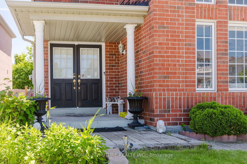 1081 Langford St, Oshawa, L1K 2V9 | Image 3