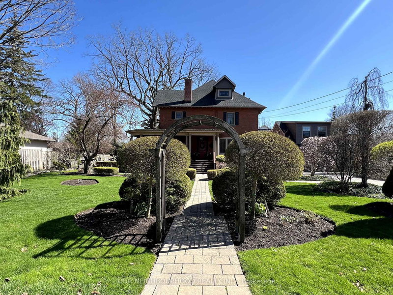 305 Trent St W, Whitby, L1N 1M3 | Image 2